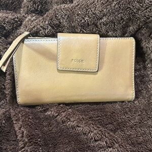 Fossil Beige Leather Wallet